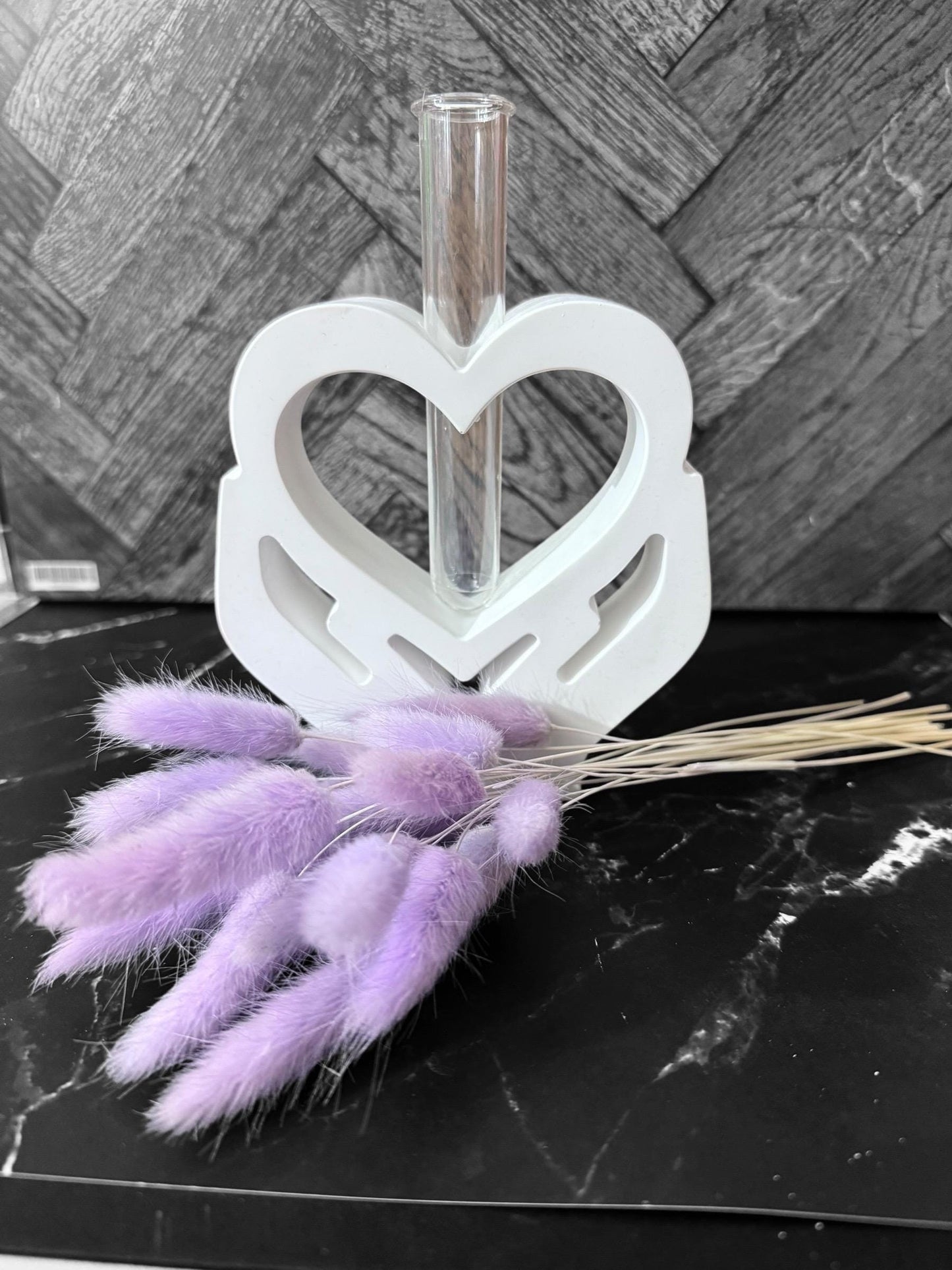 Wunderschöne Vase in Herz mit Händenform | Handgemacht aus Gießmasse | Dekoration, Geschenkidee