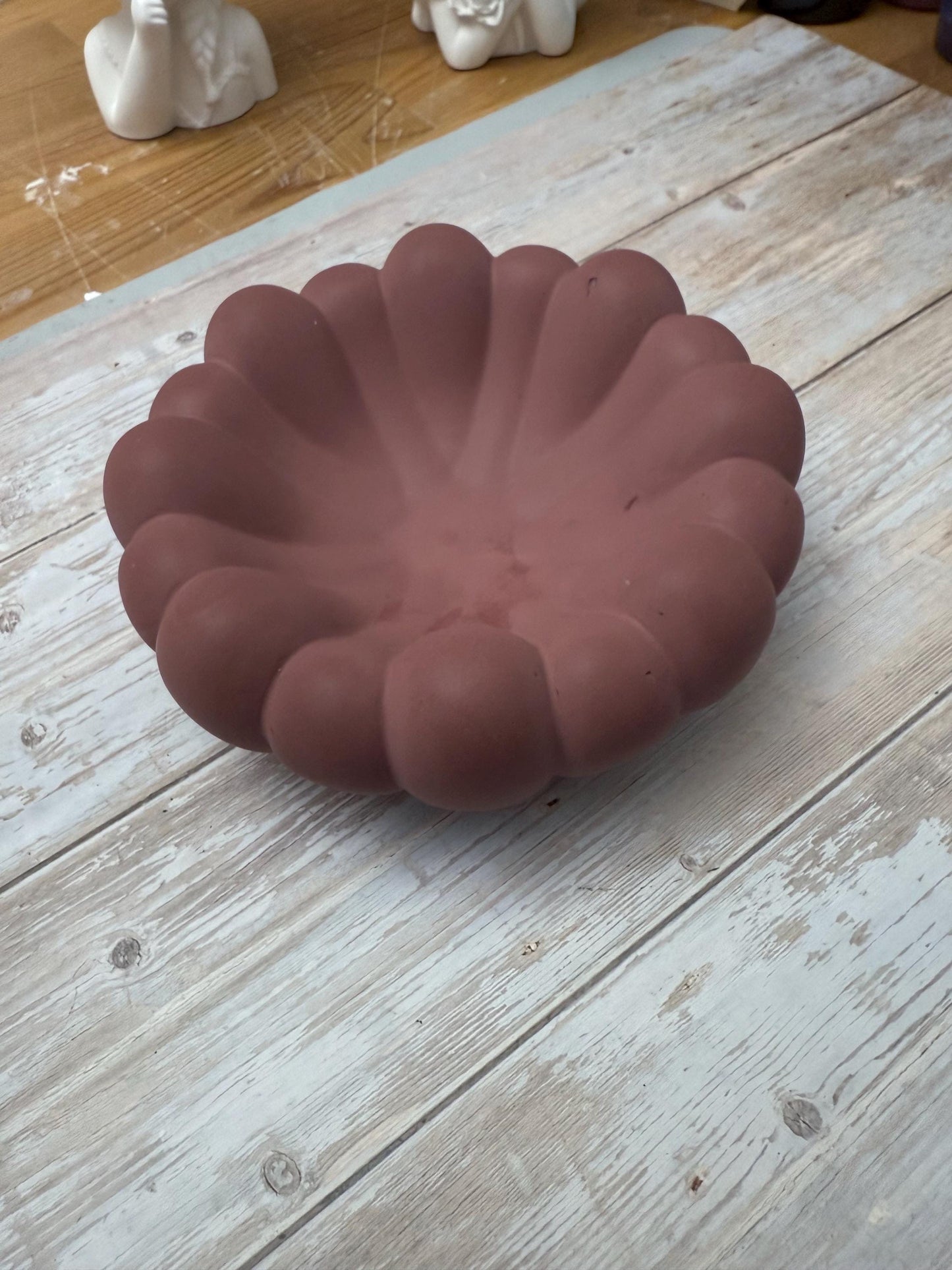 Handgefertigte Schmuck - oder Kerzenschale in Blütenform – Gießmasse