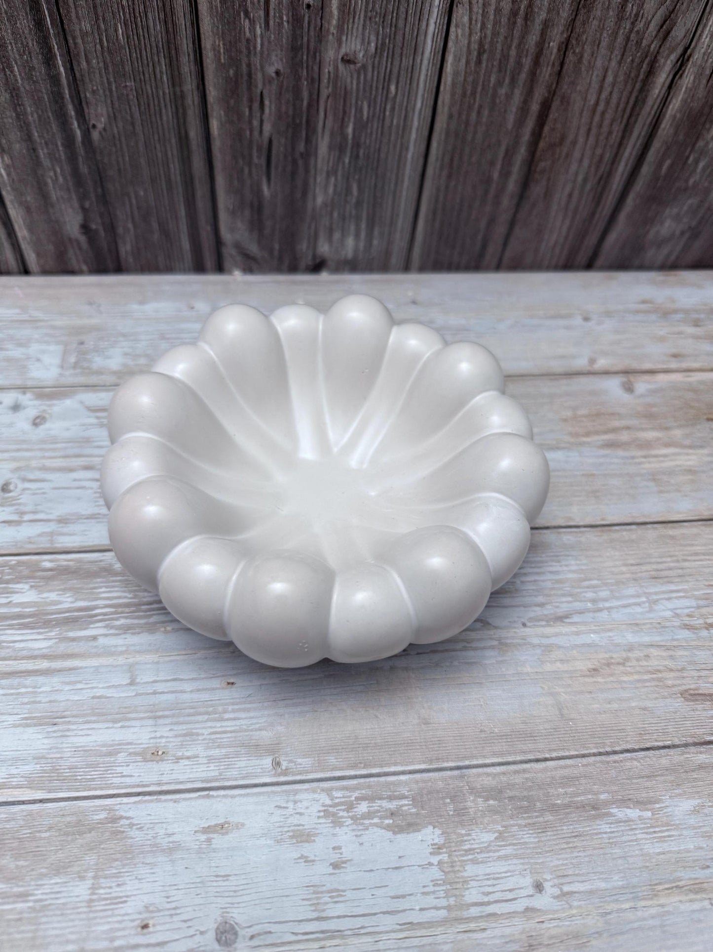 Handgefertigte Schmuck - oder Kerzenschale in Blütenform – Gießmasse