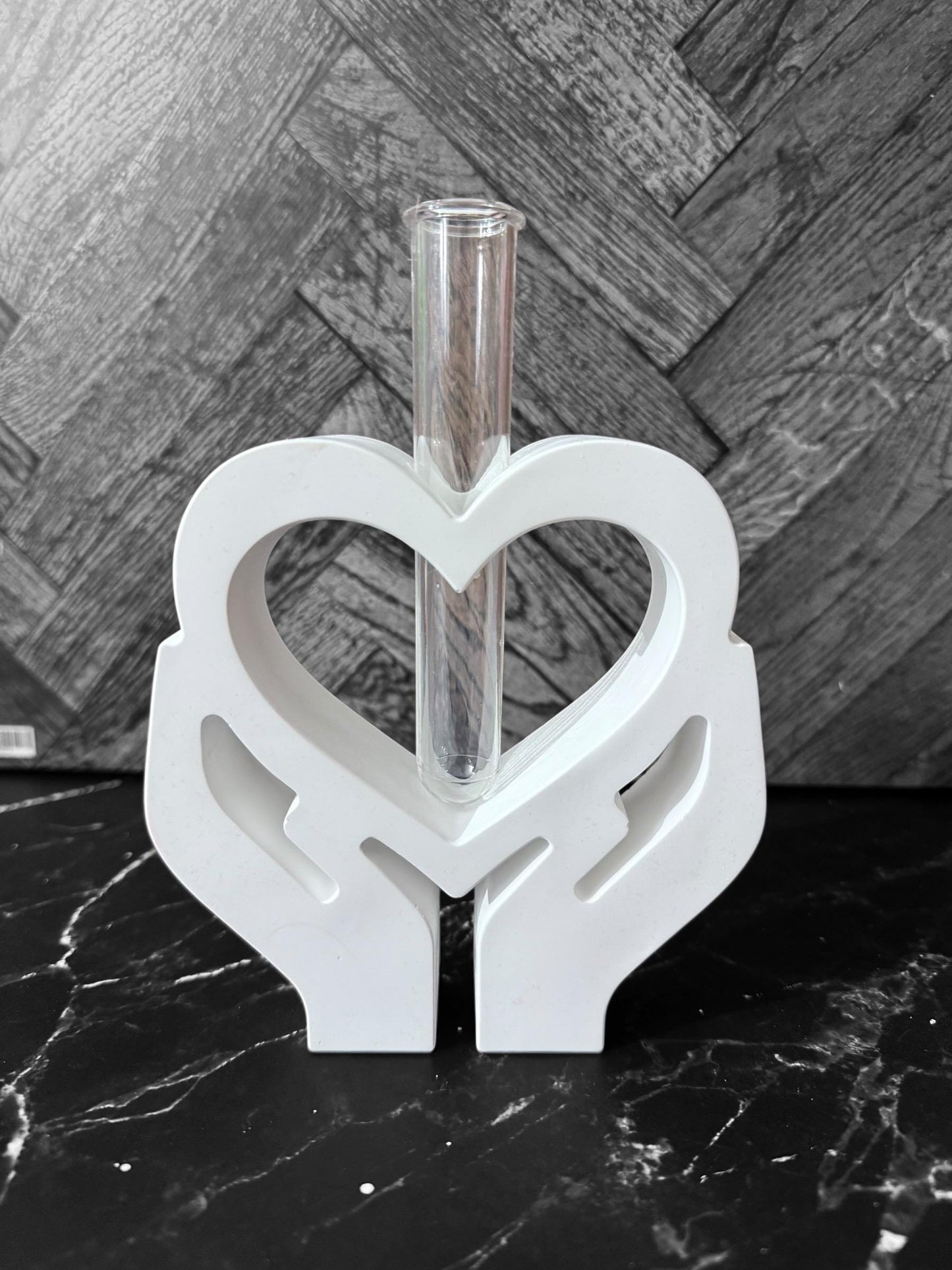 Wunderschöne Vase in Herz mit Händenform | Handgemacht aus Gießmasse | Dekoration, Geschenkidee