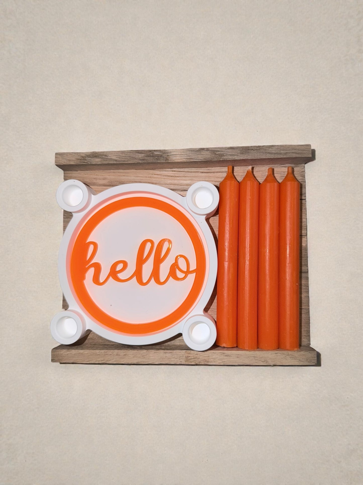 Handgefertigtes Kerzenhalter-Set mit Kerzen & Tablett aus Holz