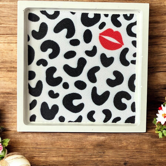 Handgemachter Untersetzer / Schmuckteller mit Stoffinlay – Retro Pop Art und Muster Mix – Geschenkidee und Deko