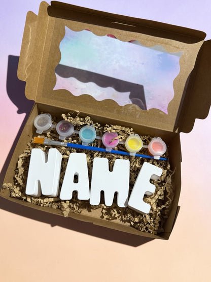 DIY Namensset zum Bemalen – Personalisierbare Buchstaben aus Gießmasse mit Acrylfarben & Pinsel