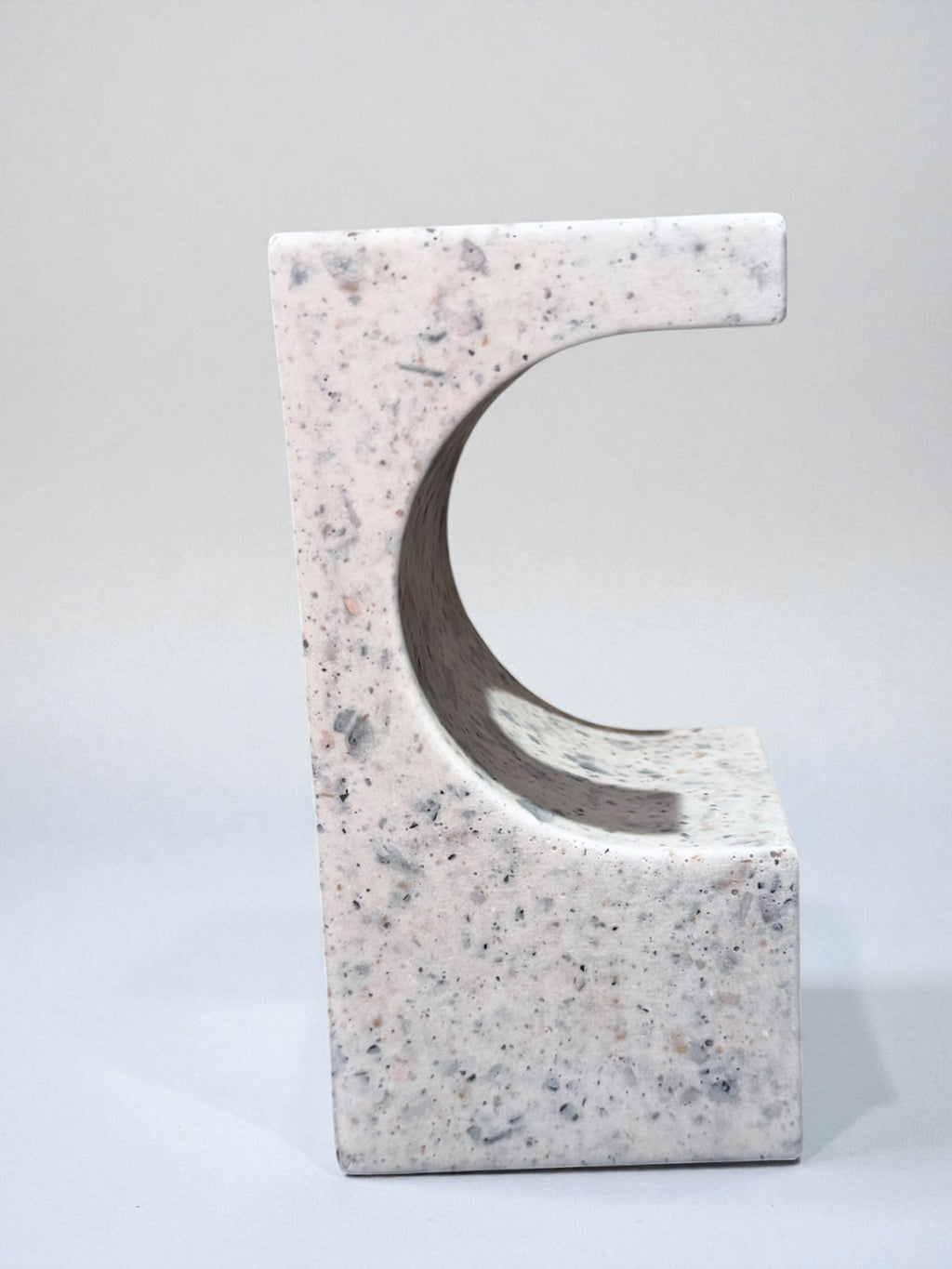 Vase en béton coulée à la main – Objet design moderne pour votre intérieur