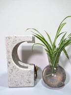 Vase en béton coulée à la main – Objet design moderne pour votre intérieur