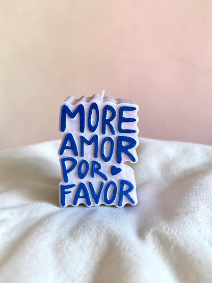 Handgegossene Statement Kerze „More Amor Por Favor“ – Bio Sonnenblumenwachs, handmade Deko Kerze