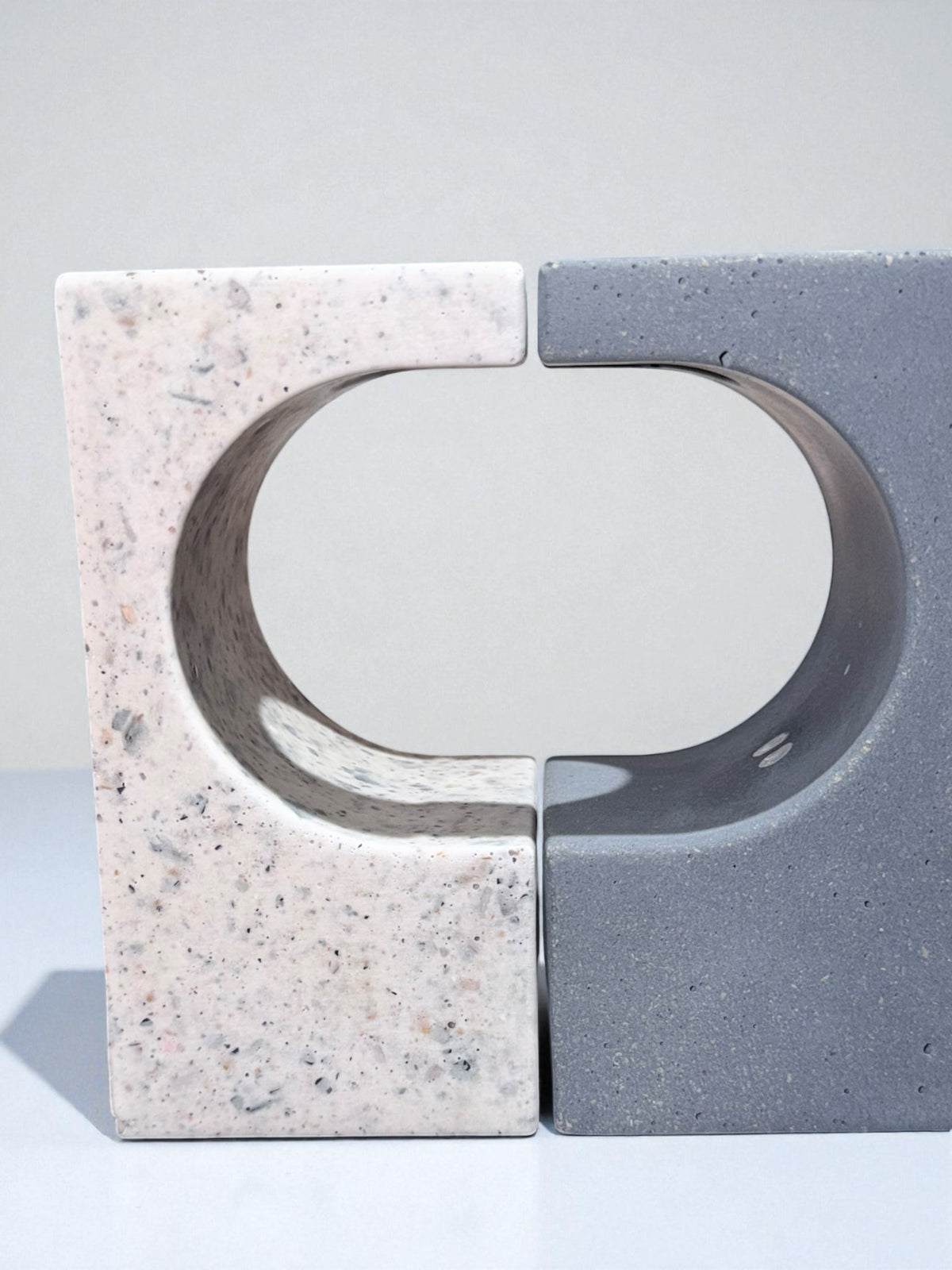 Handgegossene Beton-Vase – Modernes Designobjekt für dein Zuhause