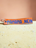 Personalisierter Schlüsselanhänger aus Kunstleder – Name oder Spruch | Statement Keychain mit Charms | Handmade Geschenk