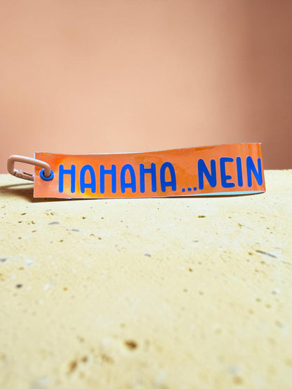 Personalisierter Schlüsselanhänger aus Kunstleder – Name oder Spruch | Statement Keychain mit Charms | Handmade Geschenk