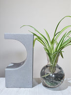 Vase en béton coulée à la main – Objet design moderne pour votre intérieur
