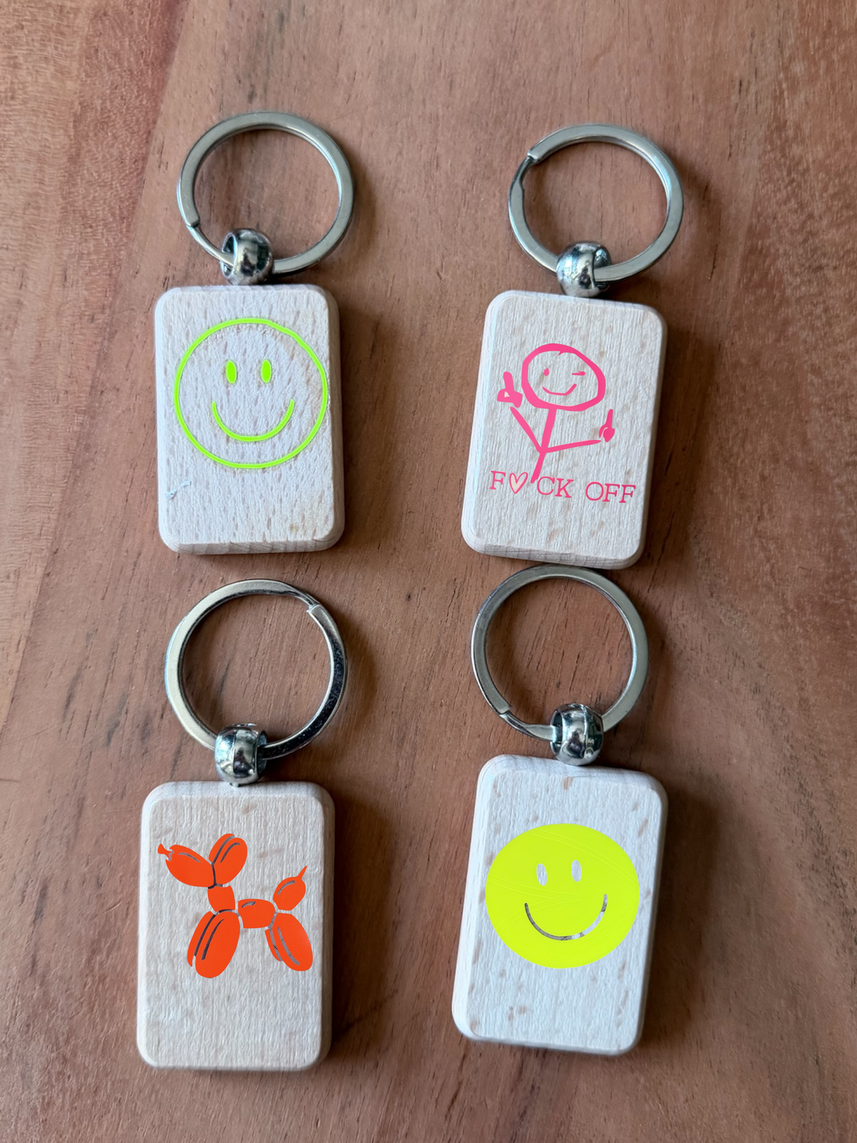 Holz-Schlüsselanhänger beplottet – Smileys & Balloon Dog (personalisiert möglich)