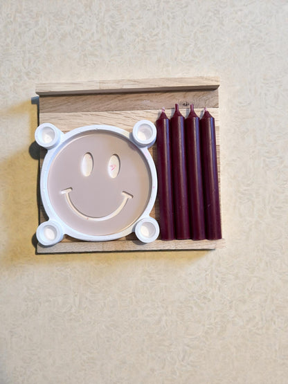 Handgefertigtes Kerzenhalter-Set mit Kerzen & Tablett aus Holz