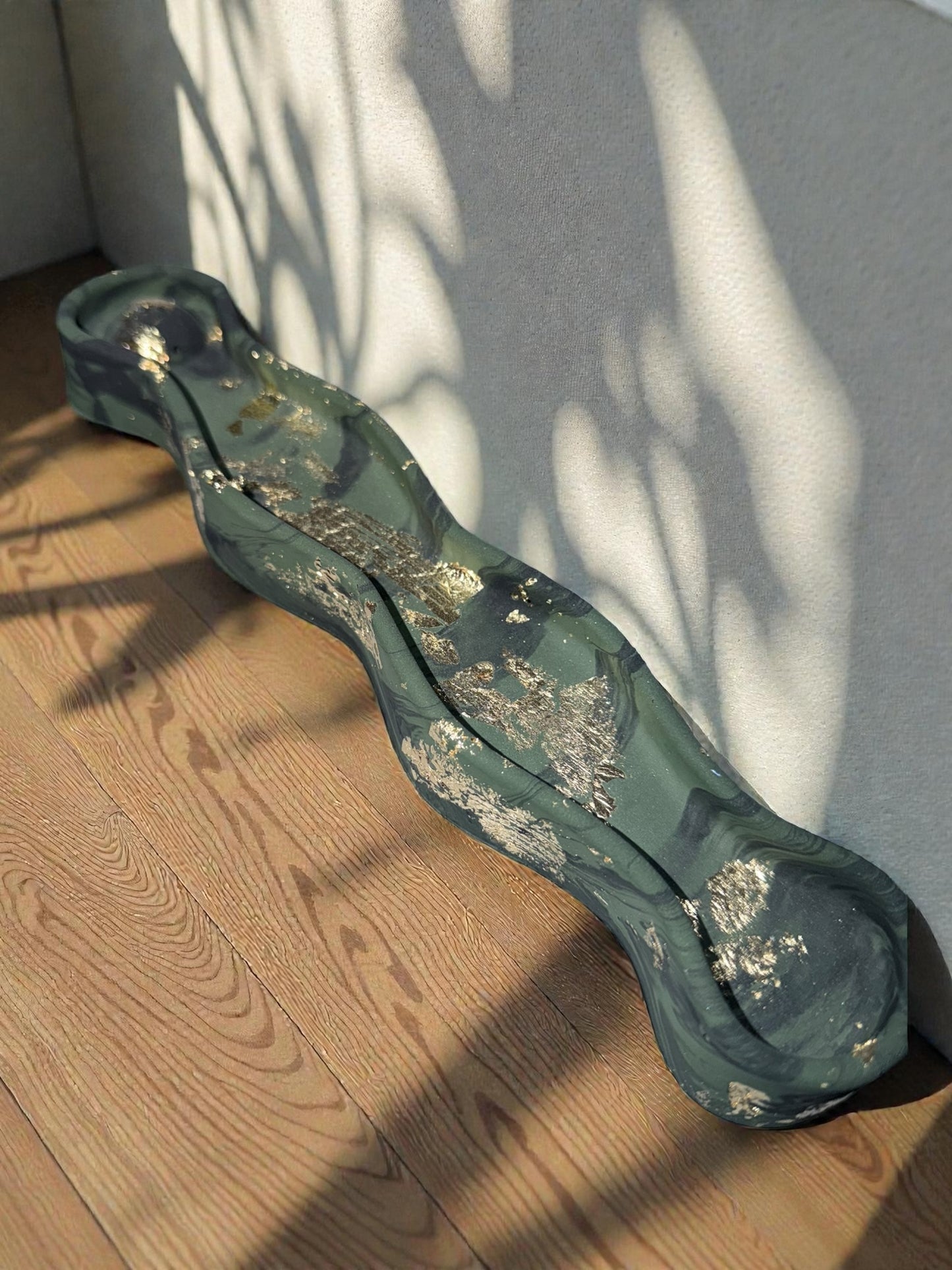 Handgemachter Räucherstäbchenhalter aus Gießmasse | Wellenform |  Boho Deko Halter | Achtsamkeit & Meditation | Geschenkidee Handmade