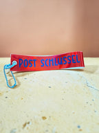 Personalisierter Schlüsselanhänger aus Kunstleder – Name oder Spruch | Statement Keychain mit Charms | Handmade Geschenk