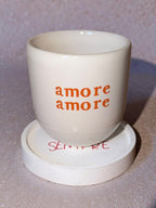 Sisi Tasse, Amore Amore weiß