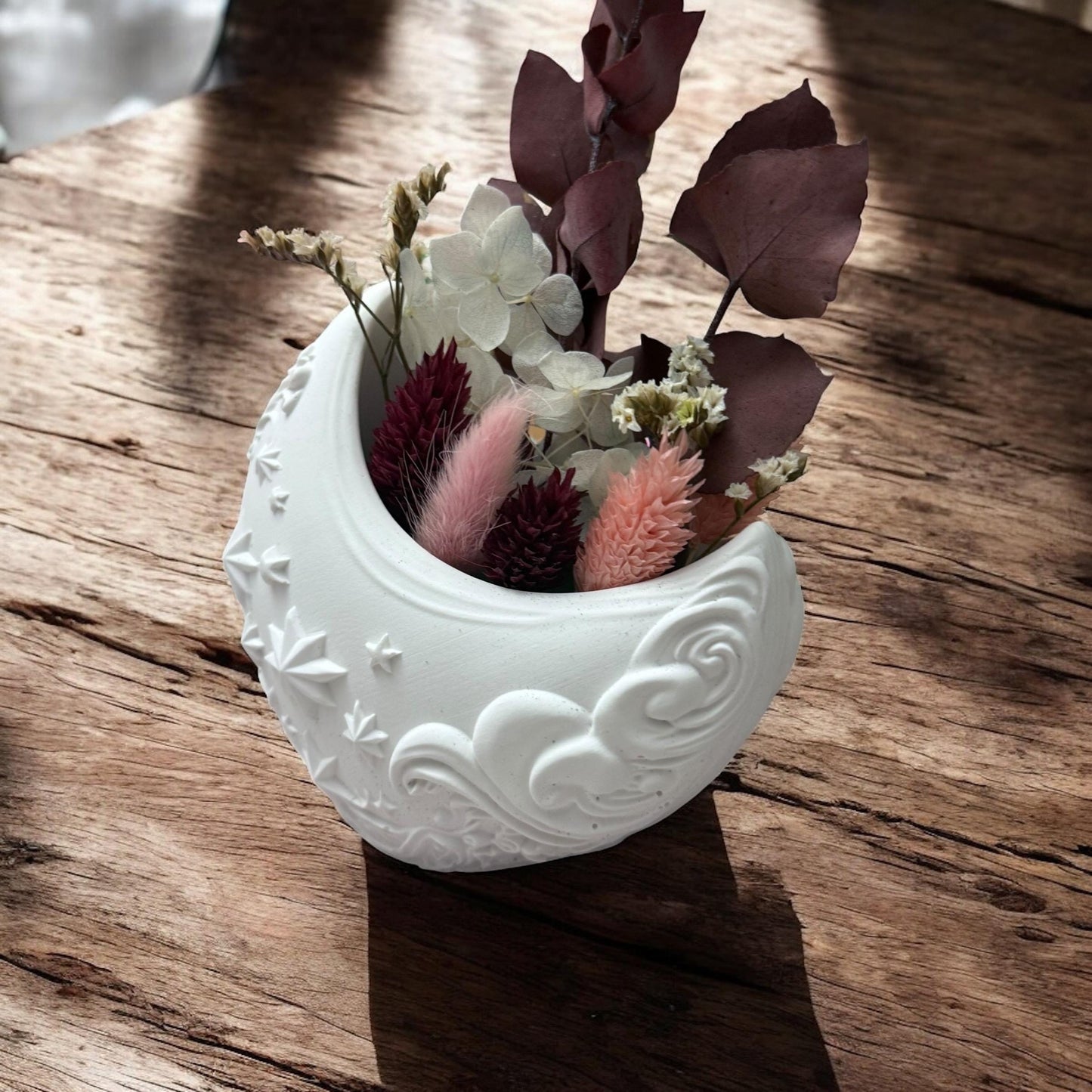 Handgemachten Deko-Vase mit Trockenblumen | KalaArt Gießmasse | Geschenkidee | Mädchen Mond Sonnenblume  Schleife | Boho Deko Vintage