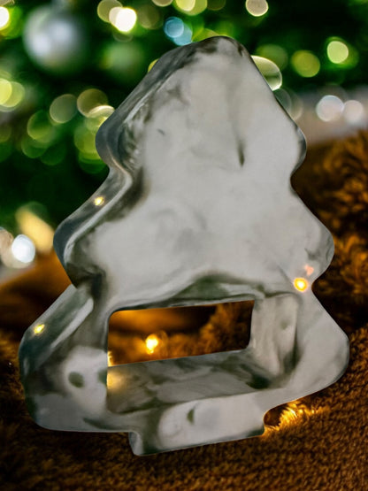 Weihnachtsbaum mit Lichterkette- Handgegossen