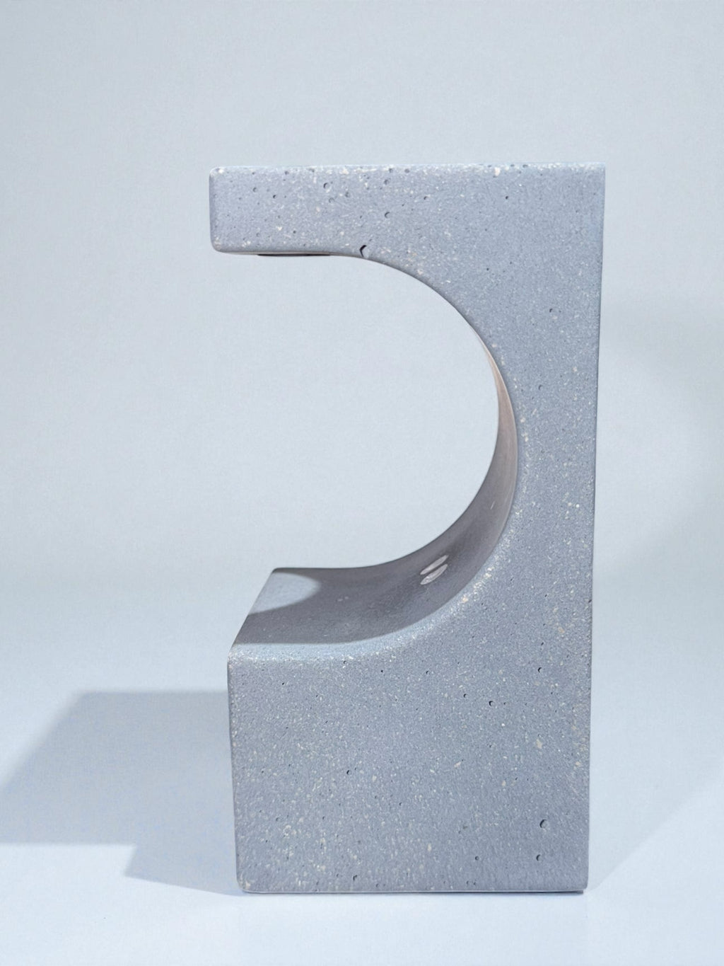 Vase en béton coulée à la main – Objet design moderne pour votre intérieur