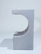 Vase en béton coulée à la main – Objet design moderne pour votre intérieur