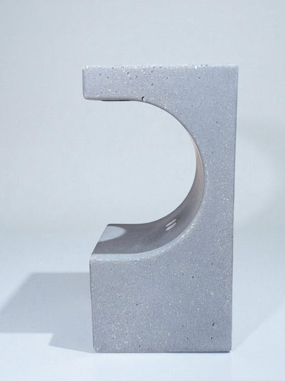 Handgegossene Beton-Vase – Modernes Designobjekt für dein Zuhause