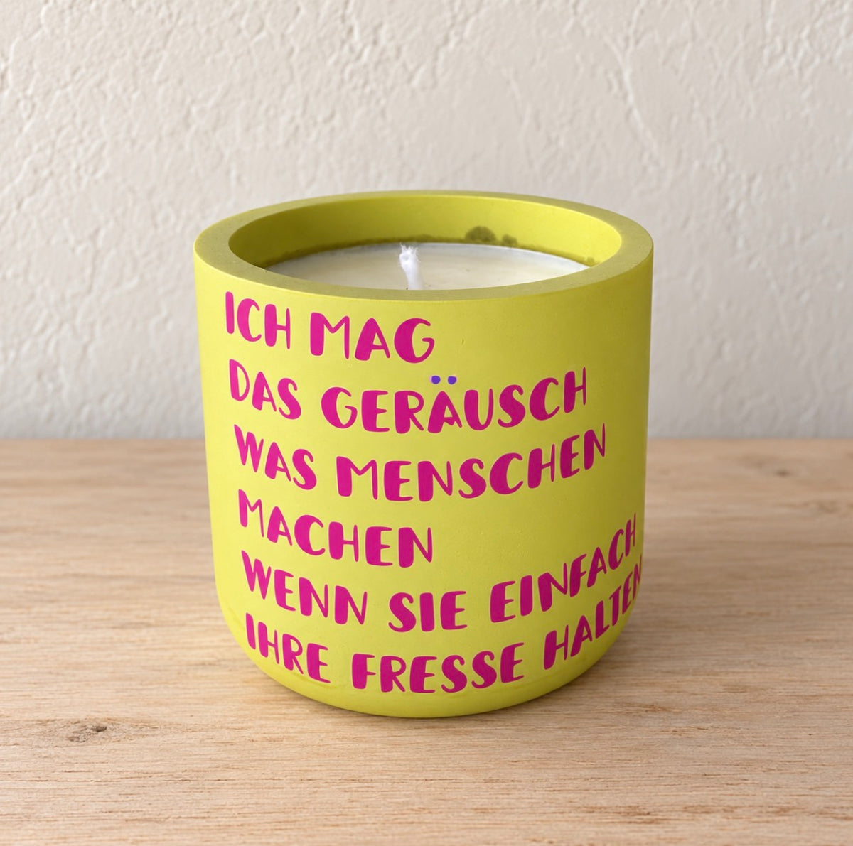 Statement Kerzen, bunte Kerzenbehälter