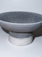Handgemachte Betonschale auf Fuß | Dekoschale aus Beton | Minimalistische Wohnaccessoires | Modernes Design | Schale grau handmade