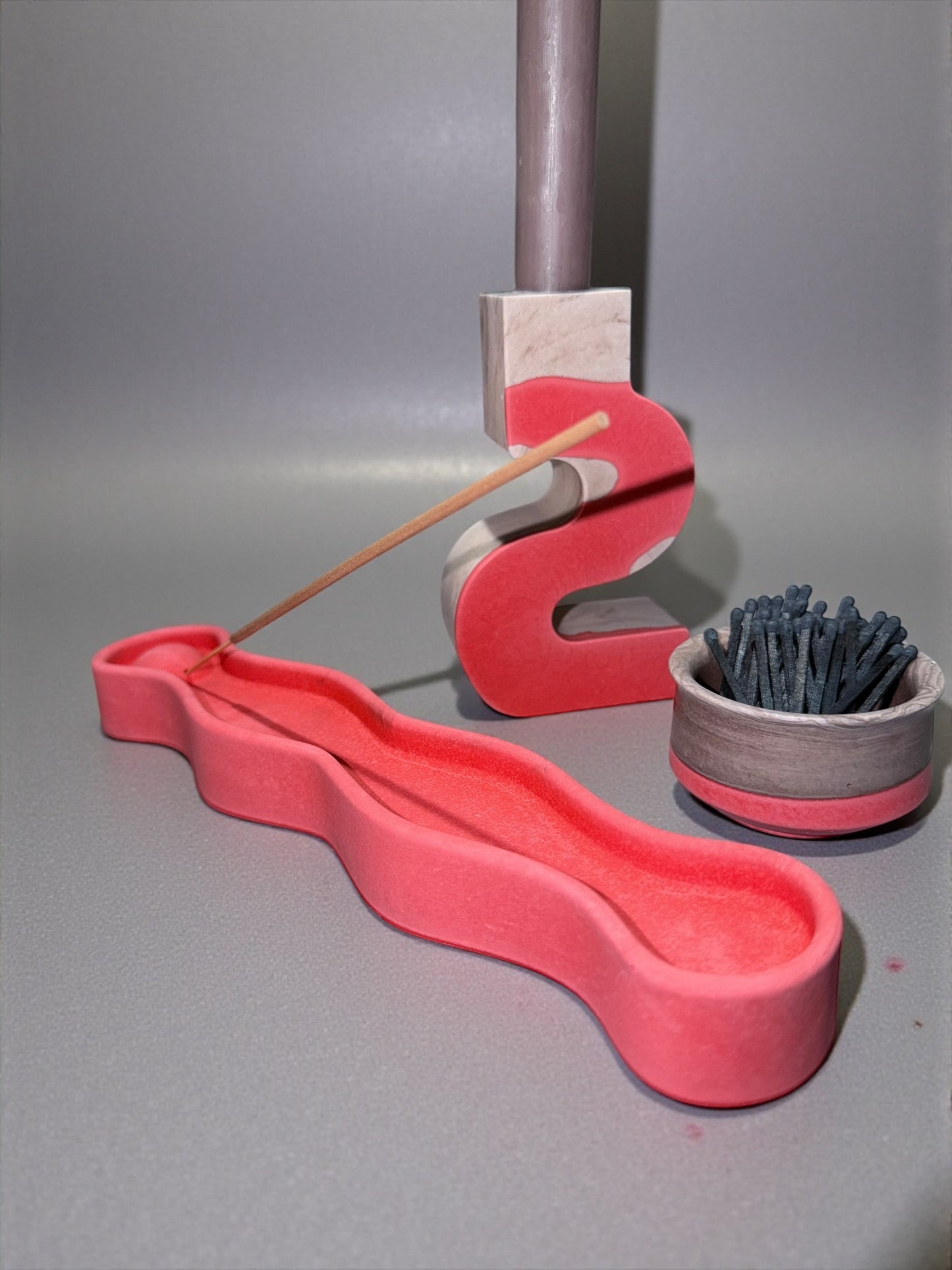 Handgemachter Räucherstäbchenhalter aus Gießmasse | Wellenform |  Boho Deko Halter | Achtsamkeit & Meditation | Geschenkidee Handmade