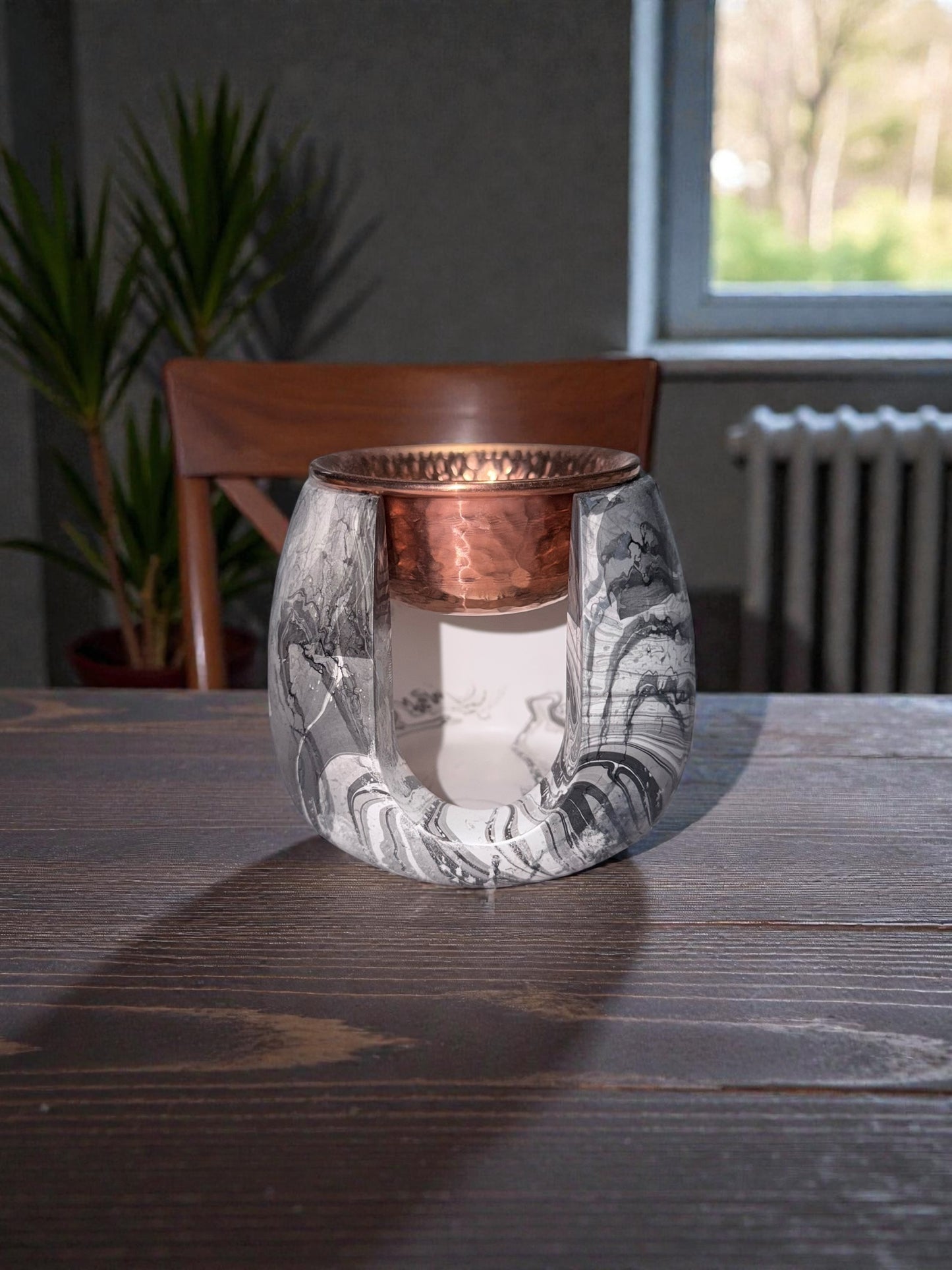 Duftlampe aus hochwertiger Gießmasse – Handgemachte Duftlampe – Minimalistische Deko – Meditationszubehör