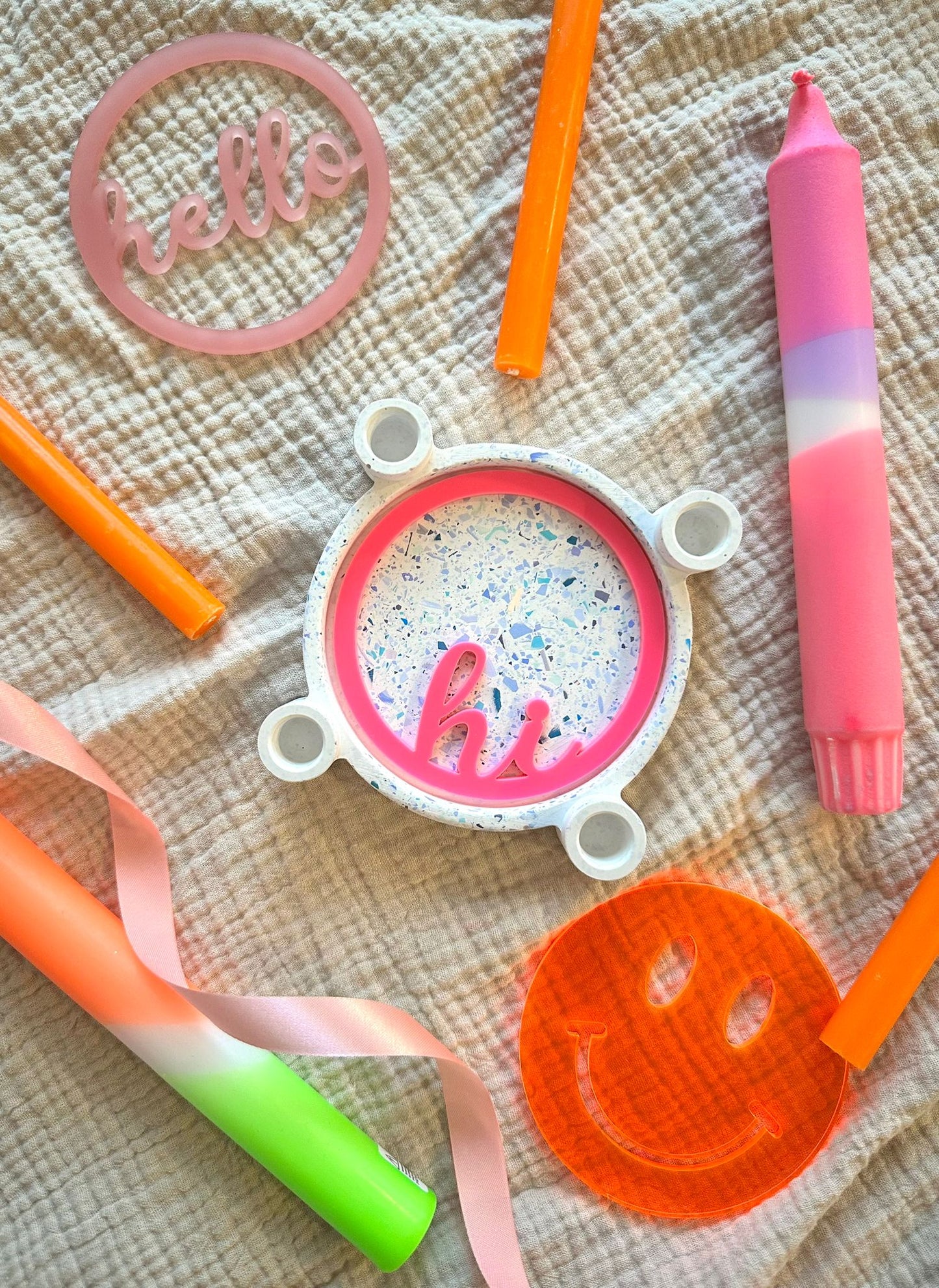 Handgefertigtes Kerzenhalter-Set mit Kerzen & austauschbarem Inlay