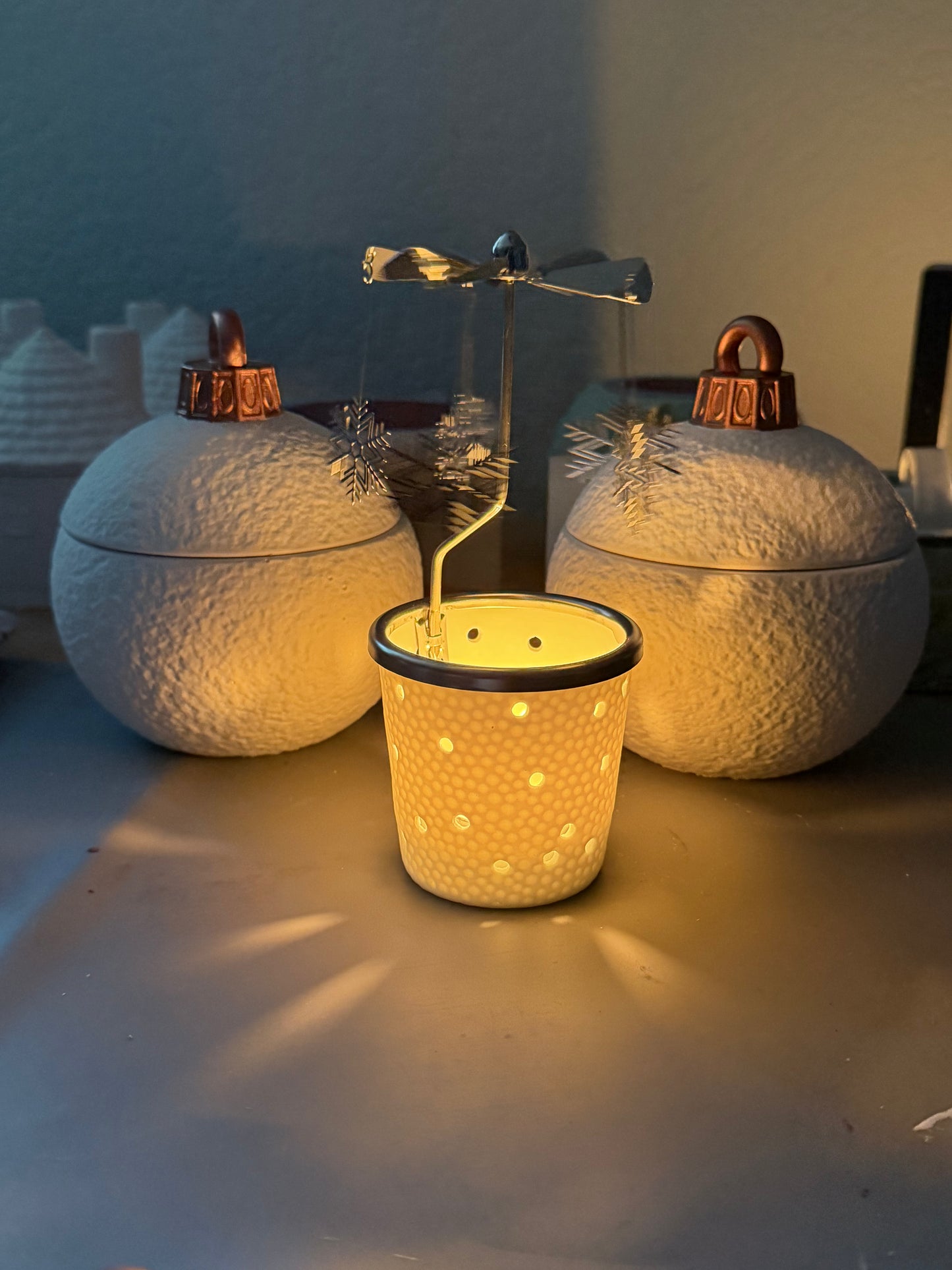 Teelichthalter aus Porzellan mit Propeller - Set