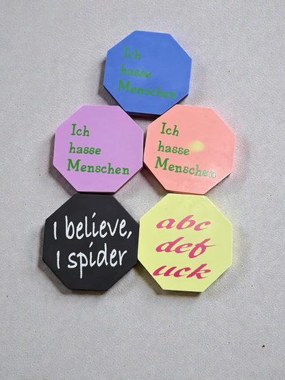 Handgegossene-Magnete – 9–10 cm – sarkastisch, ehrlich & absolut dekorativ Statement Magnete / Kühlschrank Magnete