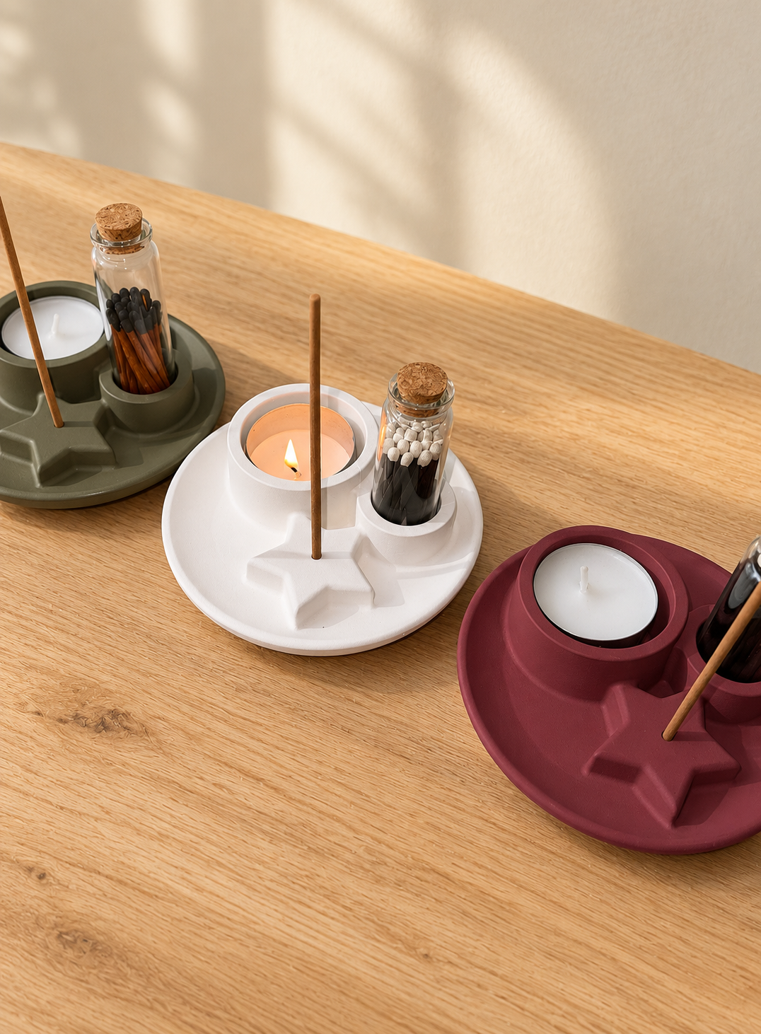 Teelicht- & Räucherstäbchen-Set mit Mond oder Stern